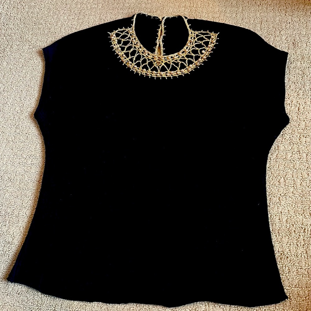 Vintage top with chain and pearl neckline